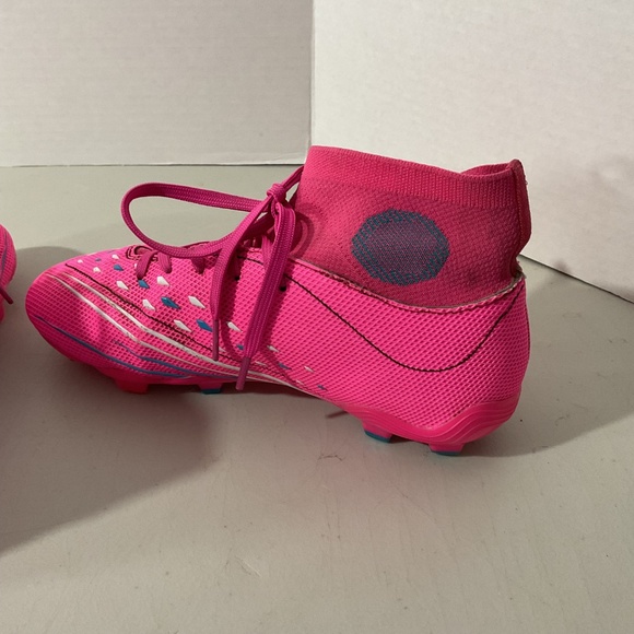 Pink Soccer Cleats Size Youth 3 - Picture 10 of 11